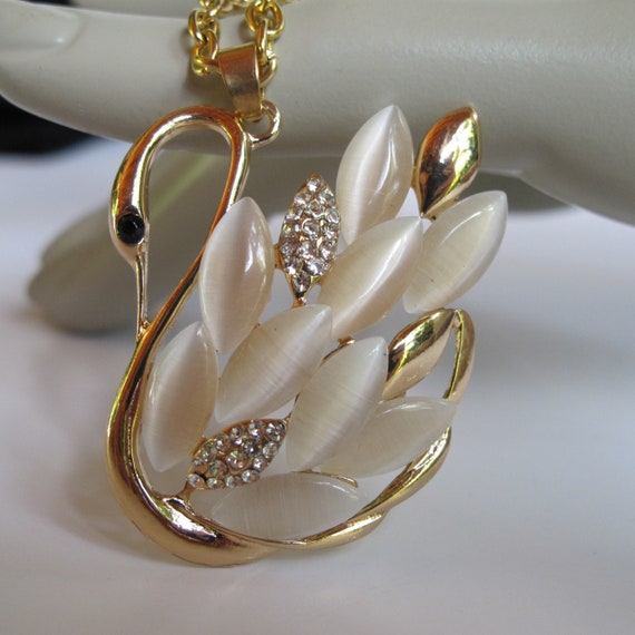 Vintage Joan Rivers Swan Necklace