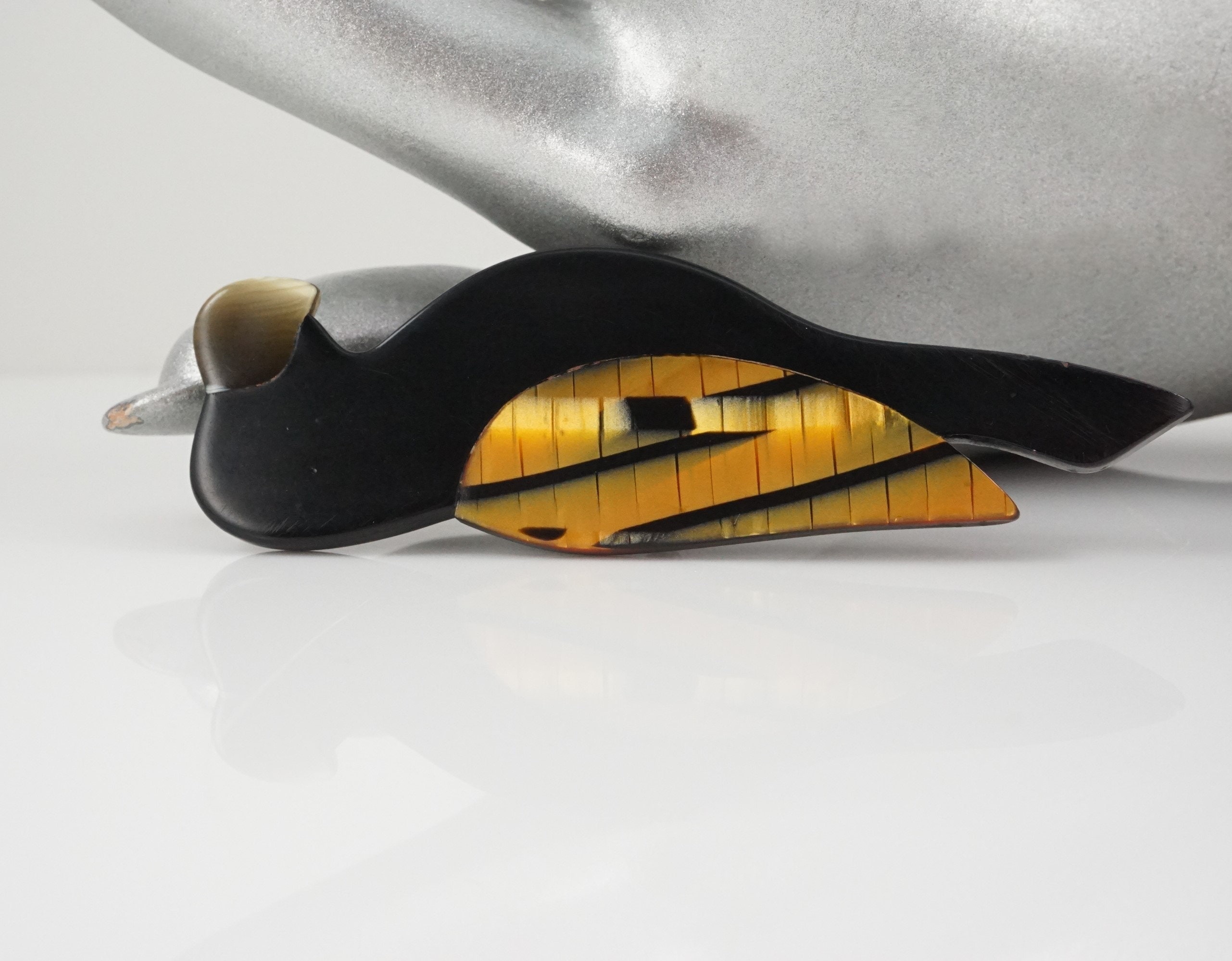 Broche Léa Stein - Aigle, Faucon Ou Perroquet En Résine, Multicolore, Vintage, Occasion En Excellent état