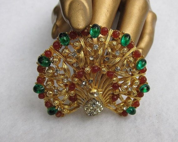 Mid Century Cabochon Peacock Brooch - image 3