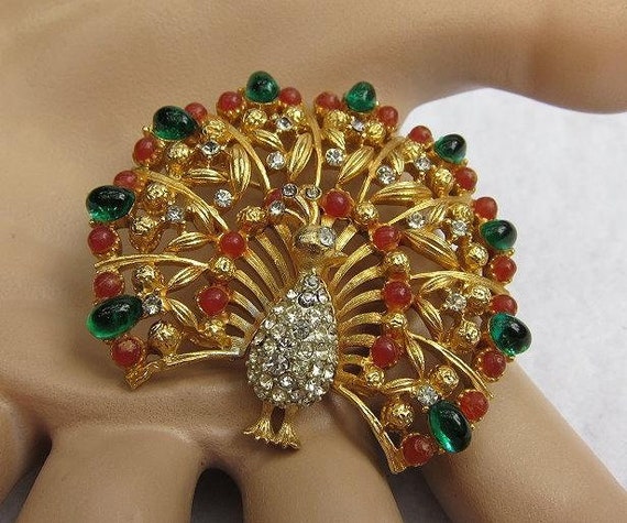 Mid Century Cabochon Peacock Brooch - image 2