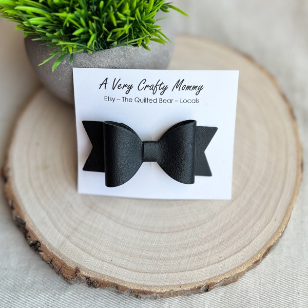 Black Smooth Faux Leather bow, 3 inch Faux Leather Bow, Leather Bow, Small bow, Toddler Hair Bow, Pigtail Bow, black leather bow