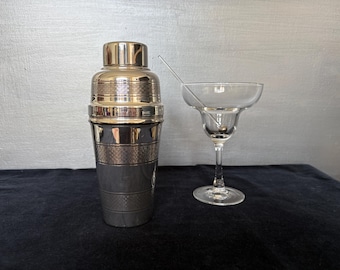 Vintage silver plate cocktail shaker Art Deco style