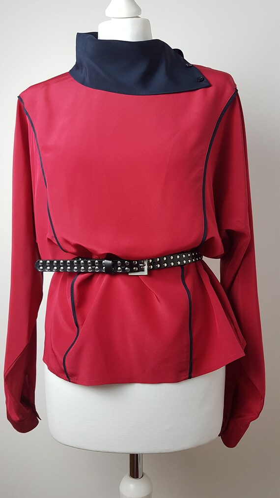 red batwing top