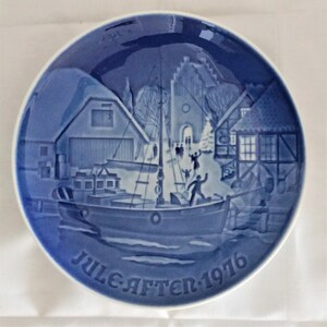Bing and Grondahl 1976 Christmas plate