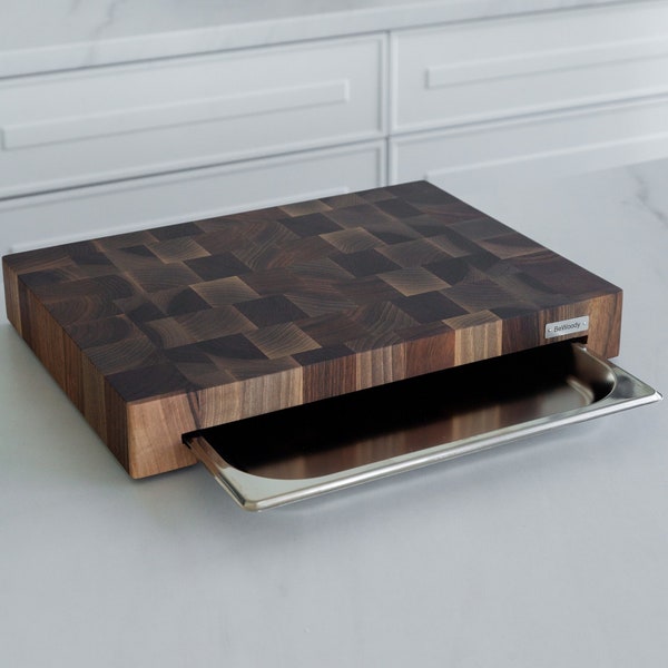 American Walnut cutting board|End grain cutting board|Cutting board with tray|End board with container|Board with gastronorm containers