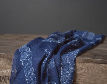 The Bufandary Lightweight Polyester Feather Print Scarf Dark Blue