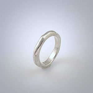 Stacking rings: coralline