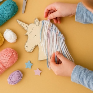 Einhorn DIY, Kindergeburtstag Bastelangebot, Einhorn zum Knüpfen, Idee Kindergeburtstag, Basteln für Kinder, Partybeschäftigung
