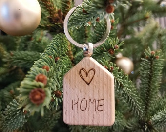 Schlüsselanhänger aus Holz mit Lasergravur, Einzugsgeschenk