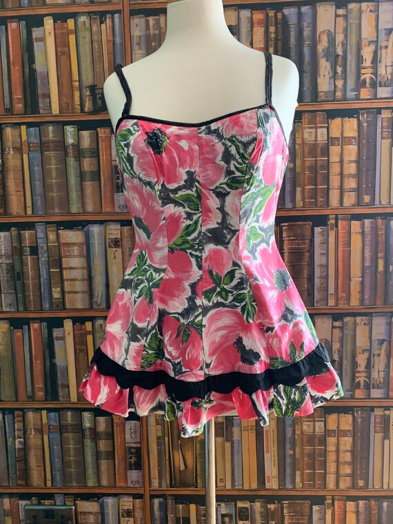 Cute vintage 1950s sun top swim top