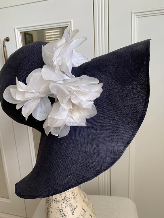Vintage 1970s linen Navy blue floppy sun hat