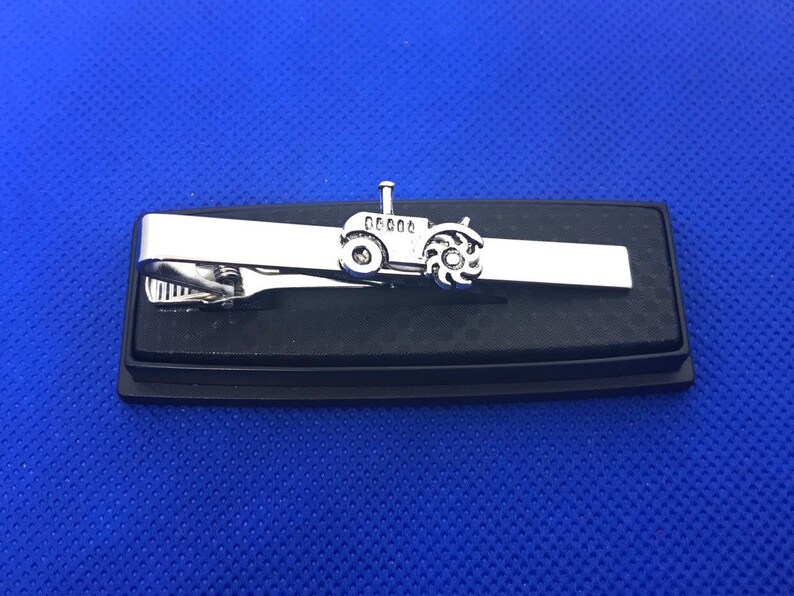 Tractor farmer tie clip NEW