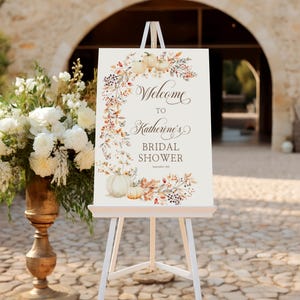 Fallen in Love Brautparty Willkommensschild | Kürbis Brautparty Zeichen | Herbst Motto Brautparty | Sofort bearbeitbarer Download