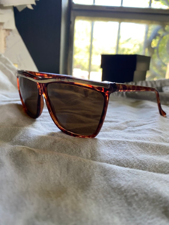 Vintage brown rectangle sunglasses