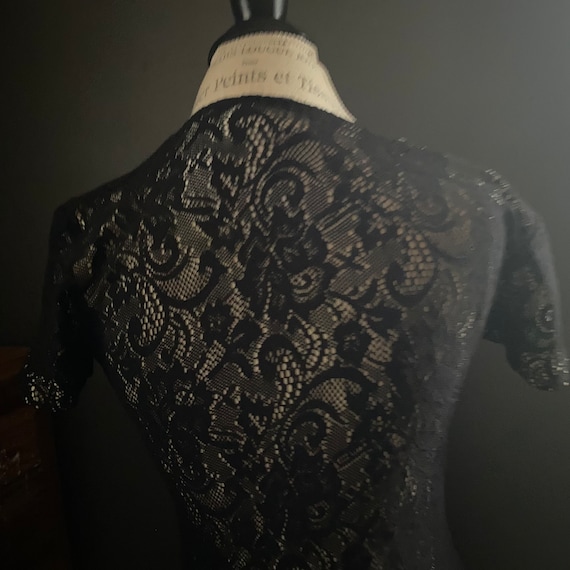 Vintage 60s black lace fully lined high crew neck… - image 4