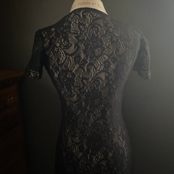 Vintage 60s black lace fully lined high crew neck… - image 3