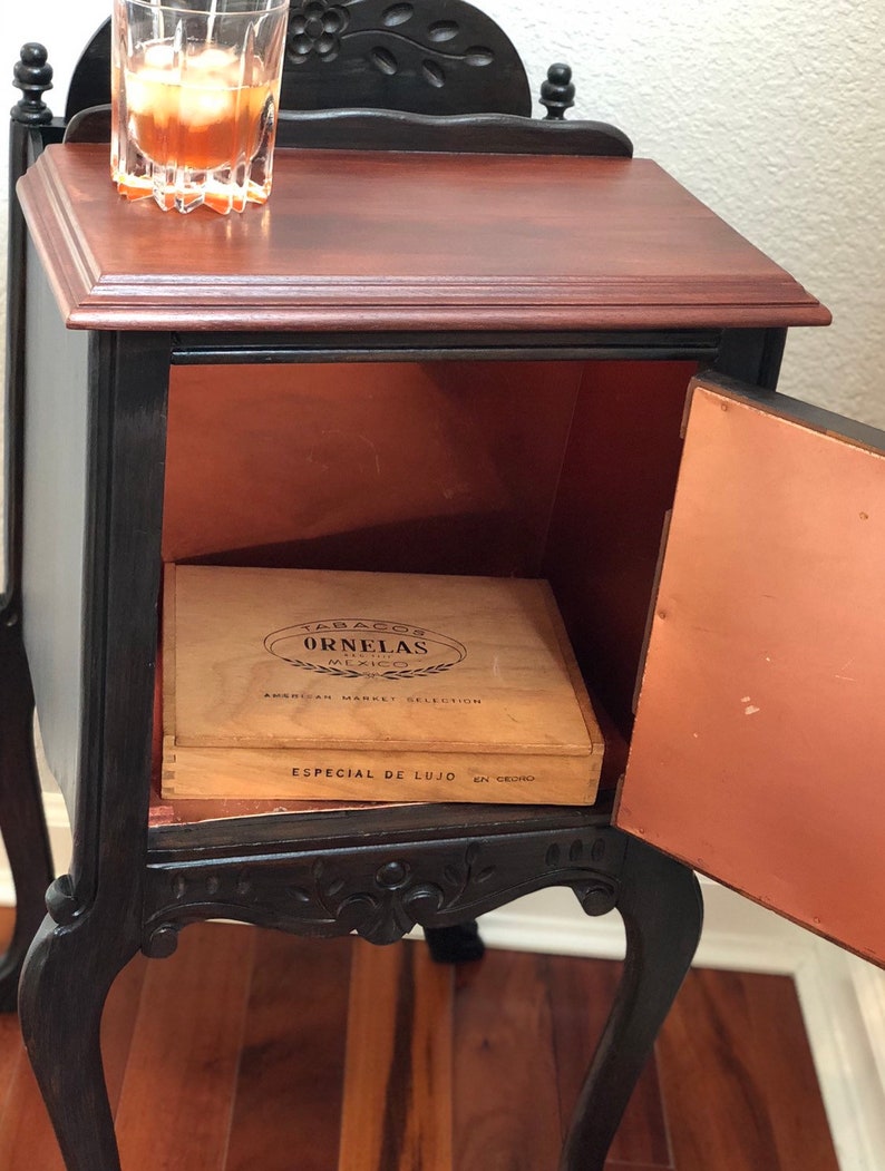 SOLD! Humidor for the Connoissuer DO NOT order!!