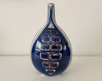 Inge-Lisse Koefoed 'Tenera' vase for Alumina / Royal Copenhagen, Denmark. 1967