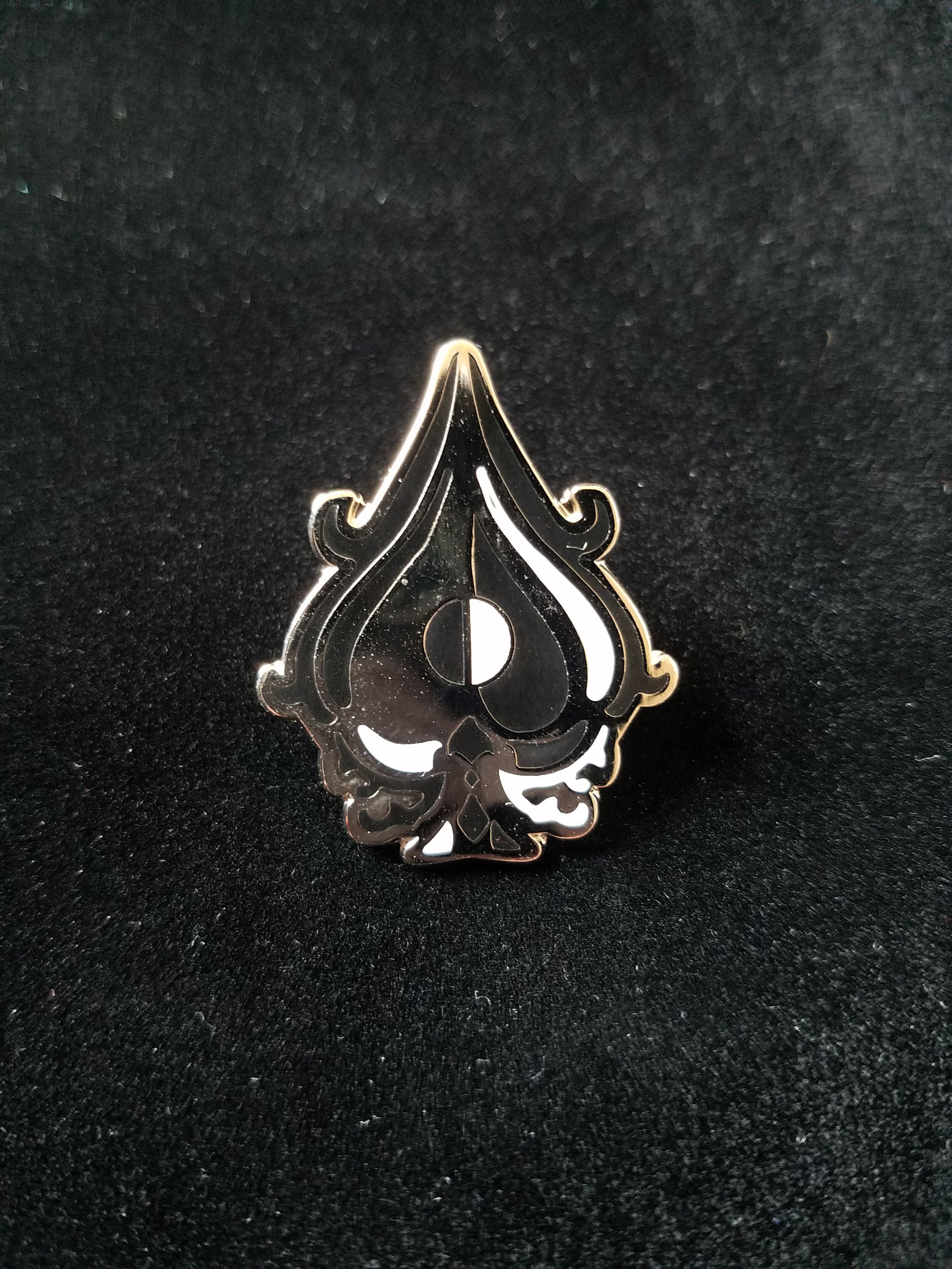 Ace of Spades Enamel Pin - Etsy Israel