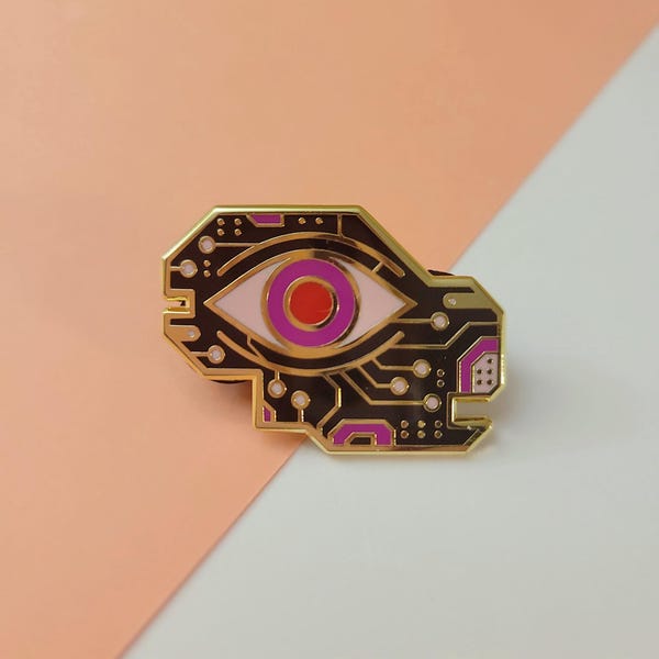 Pin de esmalte negro Cyber Eye