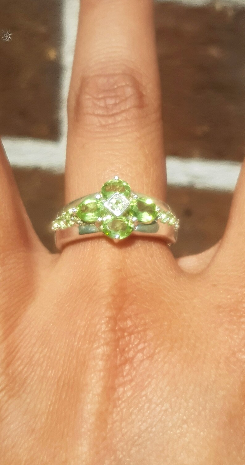 Genuine Natural 1.79ct Green Peridot Solid 925 Sterling Silver Ring Band Wedding Anniversary Engagement Statement Cocktail Dress Wedding