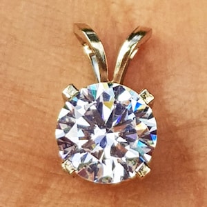 VS E D echte ronde lab-diamant gemaakt gecoat gemaakt gemaakt 14K massief witgouden hanger. Kleurloos diamant alternatief. Ronde bruiloft sieraden