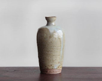 Tall Style Sake Bottle | Tokkuri | Japanese Pottery