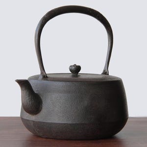 1400ml / Old Iron Kettle | Japanese Tetsubin | Nanbu Ironware