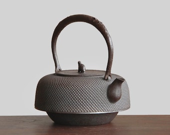 1250ml. / Old Japanese Tetsubin