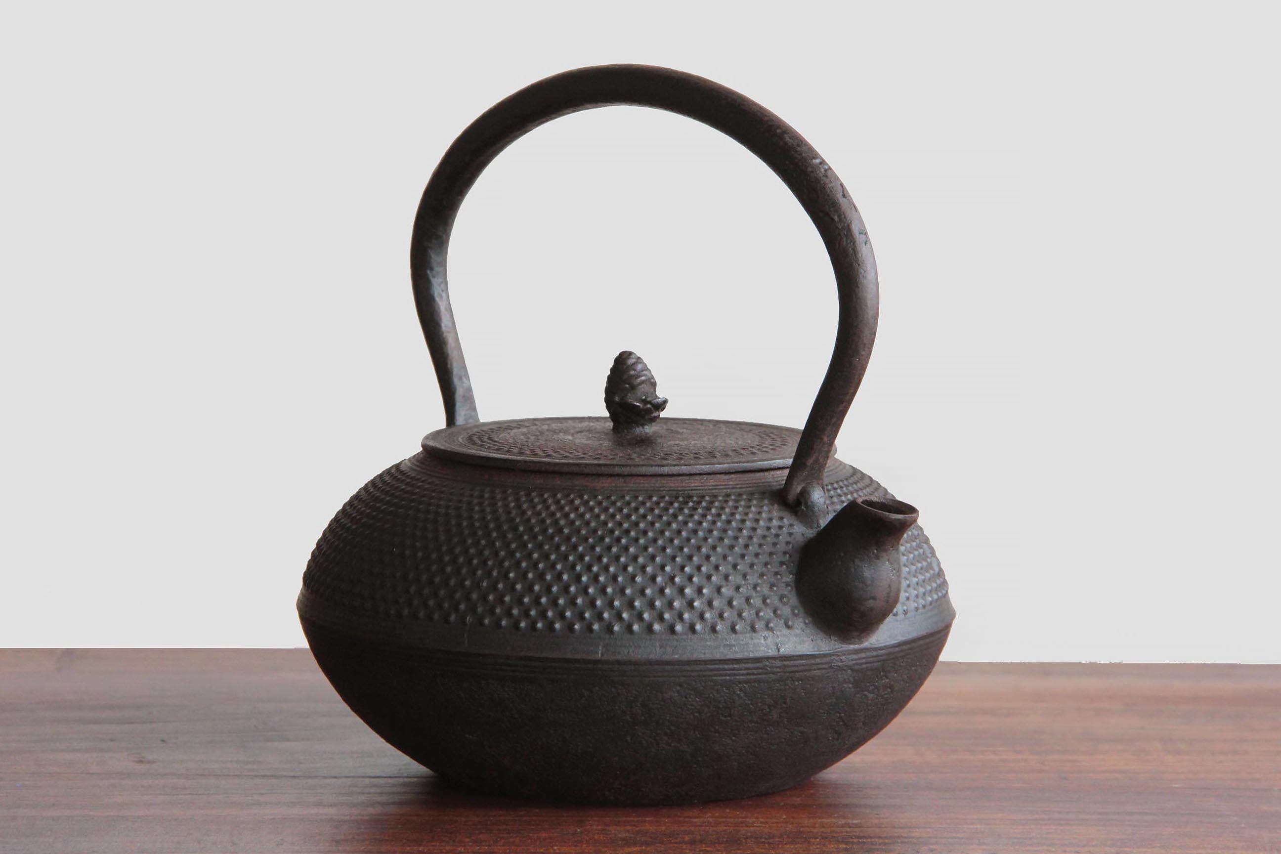 Old cast iron kettle - Etsy 日本