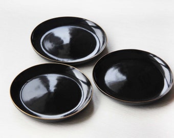17.5cm / Antique Wooden Plate | Urushi Lacquerware | Black Dish