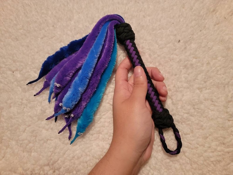 Worm on a String Flogger | Paracord Flogger 