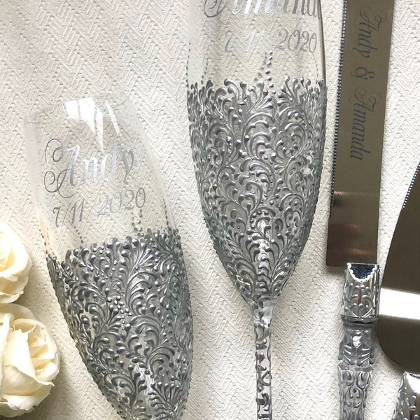 Personalized Silver Wedding Flutes Silver Cake Server Knife Hand Painted Champagne Flutes Silver Glasses For Bride Groom Anniversary Flutes