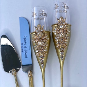 Personalized Wedding Flutes sand Cake Server Knife Gold Wedding Glasses Cake Server Set Gold Champagne Flutes Bride Groom glasses