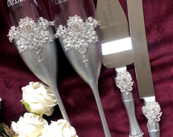 Wedding Set of 4: Silver Wedding Flutes Cake Server Knife Anniversary Glasses Wedding Champagne Flutes Silver Flutes Silver Glasses Cake Set