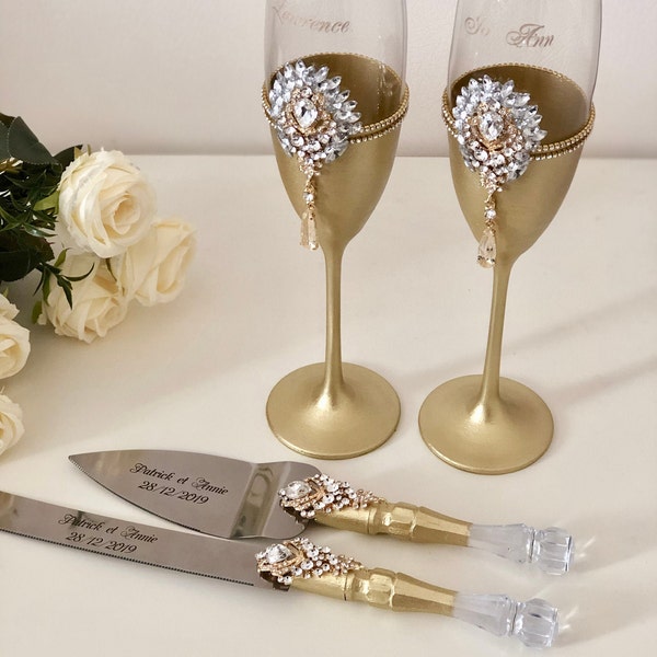 Gold Wedding Set of 4: Gold Champagne Flutes Cake Server Knife  Toasting Flutes Bride Groom Glasses and Cake Server Knife Anniversary Flutes