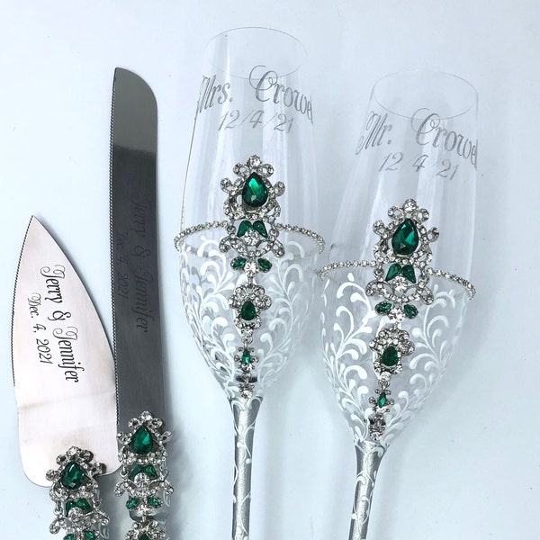 Emerald Wedding Glasses Emerald Wedding Flutes Cake Server Knife Green Wedding Glasses Green Cake Server set Irish Wedding Flutes Rustic