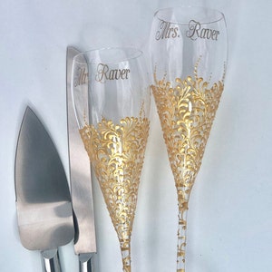 Gold Wedding Set of 4: Gold Champagne Flutes Cake Server Knife  Toasting Flutes Bride Groom Glasses and Cake Server Knife Anniversary Flutes