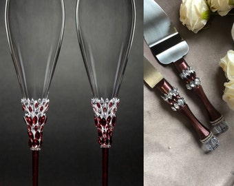 Personalized Burgundy Wedding Flutes Cake Server Knife Marsala Glasses Marsala Cake Cuttings Set With Engraving Bride Groom Glasses Cake Set