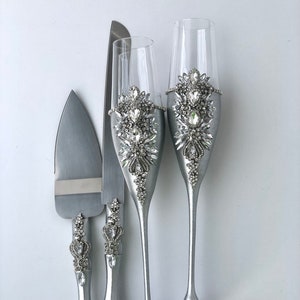 Wedding Set of 4: Silver Wedding Flutes Cake Server Knife Anniversary Glasses Wedding Champagne Flutes Silver Flutes Silver Glasses Cake Set