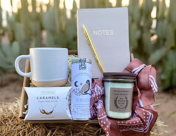 Bridesmaid Gift - Western Themed Bridesmaid Gift - Gift for Maid of Honor - Bridesmaid Proposal Gift - Western Candle Gift Set