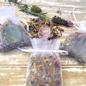 Gemstone Aromatherapy Sachet - Botanical Sachet with Amethyst, Rose Quartz or Aventurine - Stress Relief - Aromatherapy Sachet for Healing