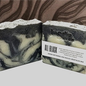 Activated charcoal soap, handmade soap, purifying soap, detoxifying soap. Marbré