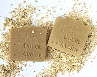 Savon artisanal adoucissant à l'avoine.