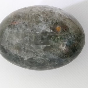 Planet-Like Dark Polished Palm Stone