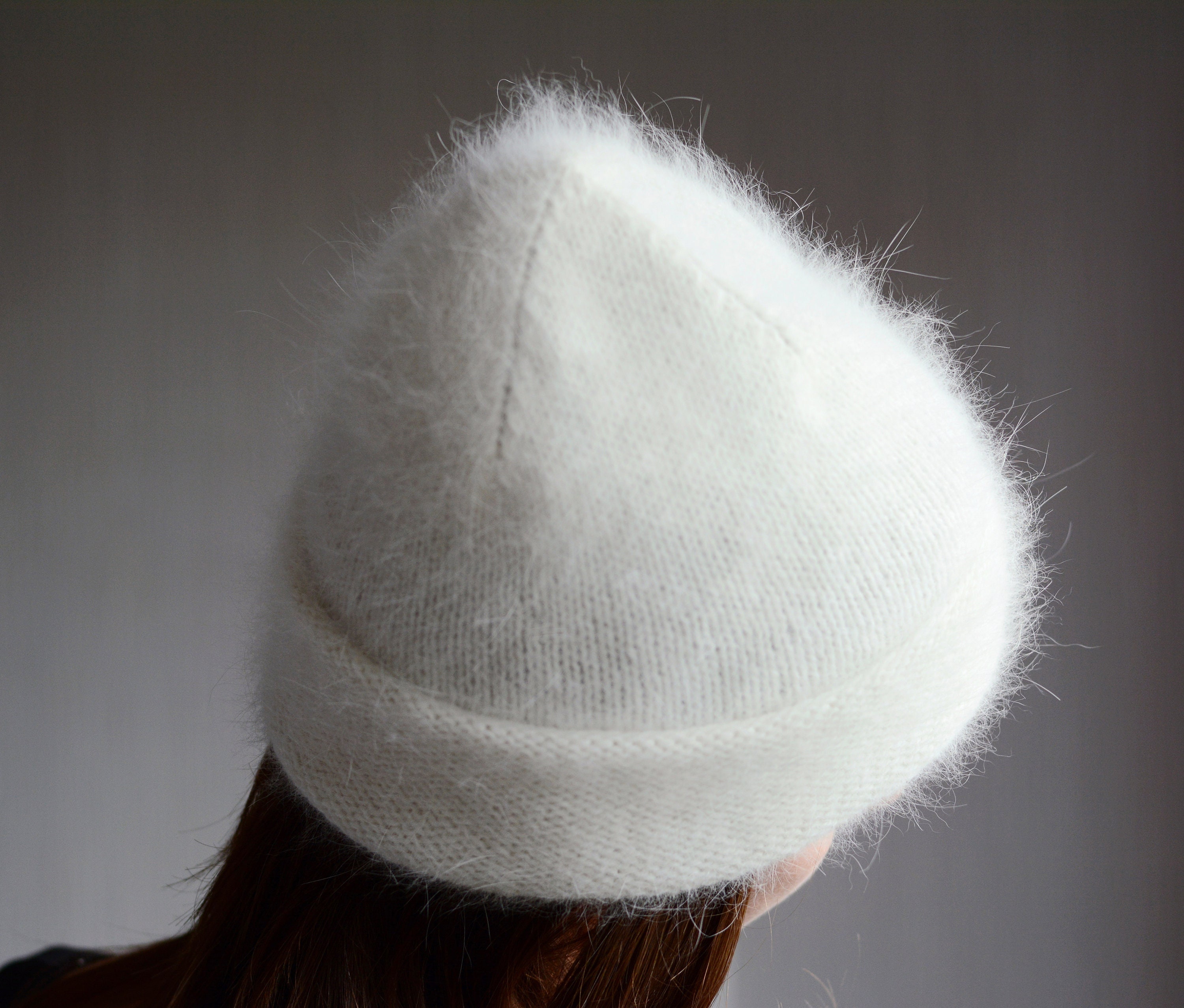 womens knitted bobble hat