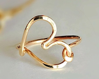 Open Heart Thumb Ring in 14k Gold. Dainty Gold Heart Rings For Women.