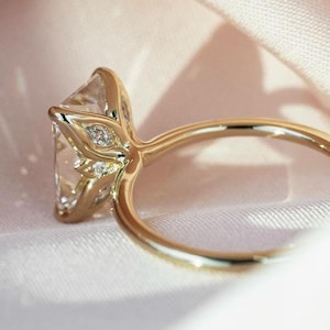 2.5 CT Radiant Cut Solitaire Moissanite Engagement Ring Unique Tulip Decorative Prong Wedding Ring 14K Solid Gold Lab Grown Diamond Ring.