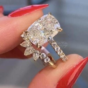 4 CT Elongated Cushion Cut Moissanite Engagement Ring Set 14K Solid Gold Lab Grown Diamond Band Set Luxury Bridal Ring Anniversary Gifts.