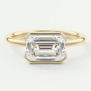 Anillo de compromiso con moissanita de corte esmeralda engastado en medio bisel de este a oeste, anillo de bodas con diamante esmeralda solitario de 2 quilates, anillo de esmeralda cultivada en laboratorio.